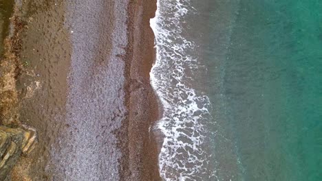 Crashing-Waves-On-The-Beach-Of-Amalfi-Coast-In-The-Province-of-Salerno,-Italy