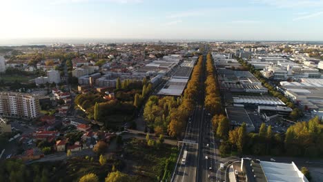Luftaufnahme-Des-Verkehrs-In-Der-Stadt-Aus-Der-Vogelperspektive