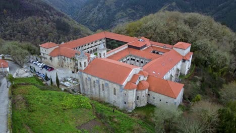 Monasterio-De-Santo-Estevo-De-Ribas-De-Sil,-Nogueira-De-Ramuín,-Ourense,-España