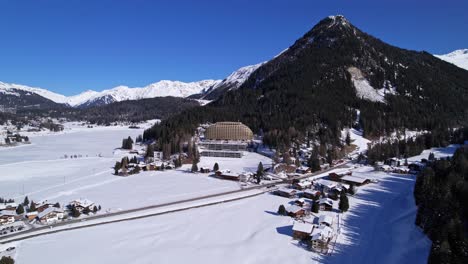 Paisaje-Invernal-Del-Pico-De-La-Montaña,-Davos,-Suiza