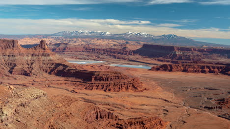 Timelapse,-Nubes-Sobre-El-Valle-Y-Formaciones-De-Roca-Roja-En-El-área-De-Moab,-Utah-Usa
