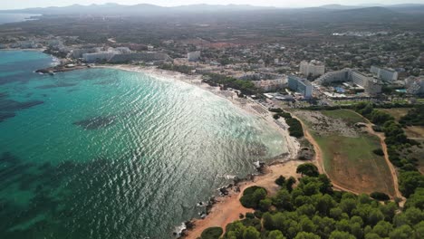 Mediterranean-Sea-On-The-Amazing-Bay-In-Sa-Coma-Beach---Platja-De-Sa-Coma,-Mallorca,-Spain