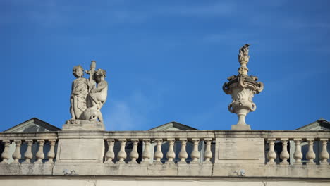 Statues-and-ornaments-at-place-Stanislas-in-Nancy,-France