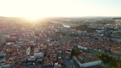 High-aerial-push-in-establishing-shot-of-Porto,-Portugal