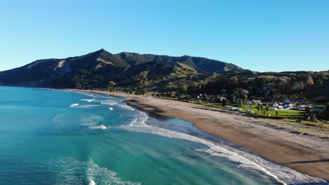 Luftaufnahme-Eines-Schönen-Sonnigen-Tages-In-Der-Bucht-Von-Tokomaru,-Neuseeland