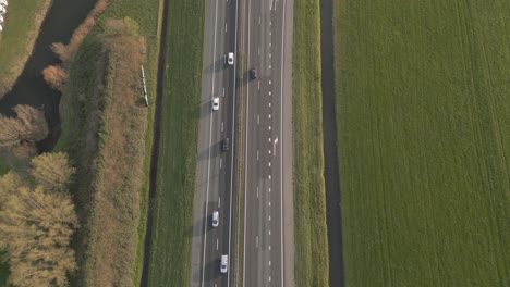 Blick-Von-Der-Autobahn-Auf-Die-Stadt-Amersfoort-In-Den-Niederlanden