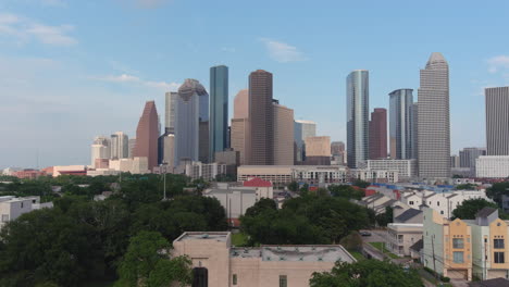 Establishing-shot-of-downtown-Houston-and-surrounding-neighborhood