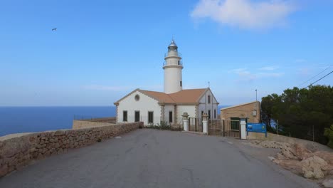 Leuchtturm-Cap-De-Pera-Auf-Der-Insel-Mallorca