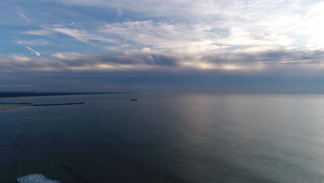 Strandfront-Auf-Portugal-Luftaufnahme