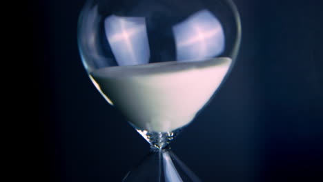 [Camera-Used:-Canon-C300]-An-hourglass-reflecting-the-passage-of-time