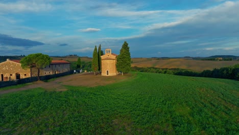 Aerial-of-the-Chapel-of-the-Madonna-di-Vitaleta,-Province-of-Siena,-Italy