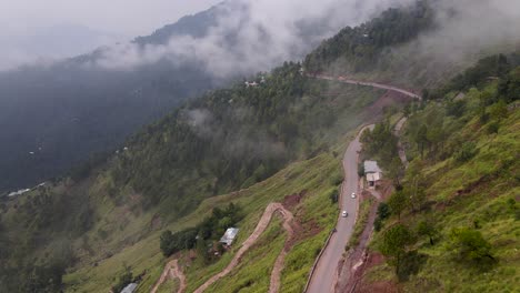 A-Journey-Through-the-Clouds:-Murree's-Enchanting-Misty-Mountain-Village