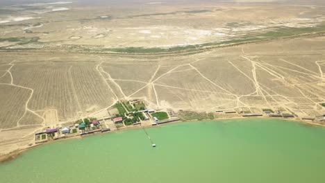 Drone-shot-of-Tudakul-Lake-in-Navoi,-Uzbekistan