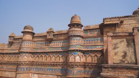 Wandschnitzereien-An-Der-Außenwand-Des-Maan-Singh-Palastes-Der-Gwalior-Festung-In-Madhya-Pradesh,-Indien