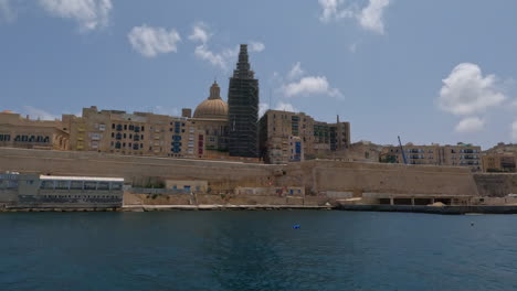Cityscape-of-Valletta,-the-small-capital-of-the-Mediterranean-island-of-Malta