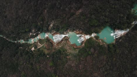 Blick-Von-Unten-Auf-Die-Wasserfälle-Von-El-Chiflon-In-Chiapas,-Mexiko