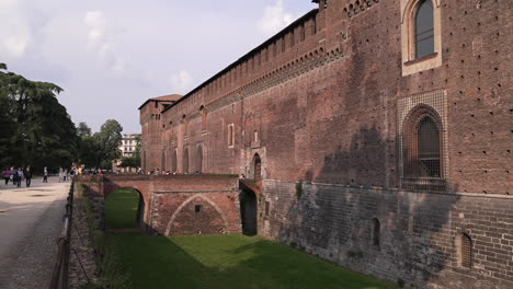 Entrance-to-the-Sforzesco-castle-and-its-splendid-medieval-walls,-Milan,-Italy