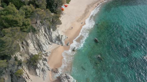 Fly-over-the-beauty-of-the-Costa-Brava-with-these-amazing-aerial-images-of-a-paradisiacal-beach-in-Lloret-de-Mar