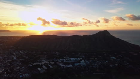 Aerial-Shot-of-Diamond-Head-Crater-Near-Honolulu-City-on-Oahu-Island,-Hawaii-at-Sunrise