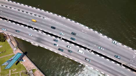 Ikoyi-Victoria-Island,-Lagos-Nigeria--April-10-2023:-Cityscape-of-Ikoyi-along-a-dual-carriage-bridge