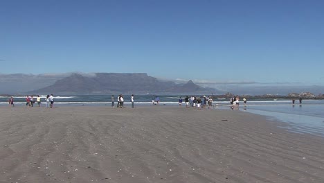 Table-Mountain-as-seen-from-Bloubergstrand
