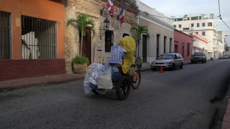 Fahrradwagen-In-Santo-Domingo