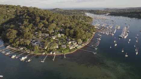 Newport-Suburb-Jetty-With-Sailboats-Floating-In-The-Pittwater,-Sydney,-NSW,-Australia