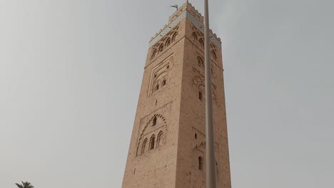 Forward-tilt-up-hyperlapse-of-koutoubia-mosque