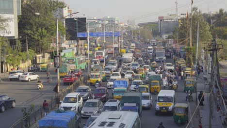 Starke-Verkehrsstaus-Während-Der-Hauptverkehrszeit,-Staus-An-Der-Kreuzung-Silk-Board,-Richtung-Hosur-Road,-Electronic-City,-Bengaluru,-Indien