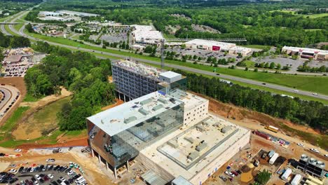 Vista-Aérea-Del-Progreso-De-La-Construcción-De-Las-Instalaciones-De-Reemplazo-De-La-Autoridad-Del-Hospital-Medical-West-El-28-De-Abril-De-2023.