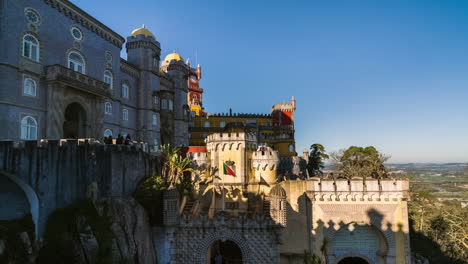 Zeitraffer-Von-Castelo-Da-Pena-An-Einem-Sonnigen-Tag-In-Sintra,-Portugal