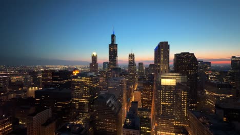 Horizonte-Nocturno-Del-Atardecer-De-Chicago,-Torre-Willis