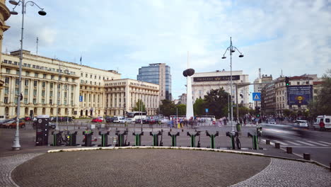 Revolution-square-time-lapse-at-sunset,-Bucharest-Romania