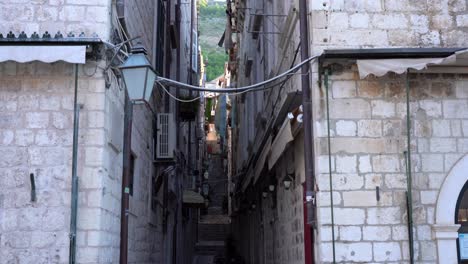 Typical-Narrow-Street-in-Croatian-Village,-Tilt-Up