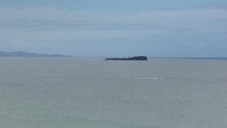 Drone-Telephoto-Ocean-View-Of-Old-Woman-Island,-Mudjimba-Island,-Sunshine-Coast-Australia