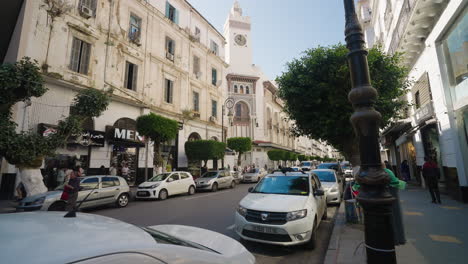 Museum-Für-Moderne-Kunst-Von-Algier-In-Der-Rue-Larbi-Ben-M&#39;Hidi,-Zentrum-Von-Algier,-Algerien