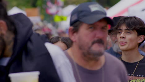 Crowd-Of-People-Strolling-At-The-Dogwood-Festival-In-Downtown-Siloam-Springs,-Arkansas