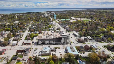 Aerial-view-of-an-apartment-building-being-built-on-the-lakeshore-of-Georgian-Bay