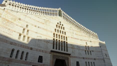 Low-angle-view-of-concave-facade-of-Annunciation-Basilica,-Nazareth
