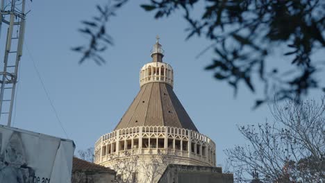 Multi-sided-dome-roof-of-Basilica-of-the-Annunciation-in-Nazareth,-ISR