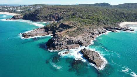 Panoramic-View-Of-Sunshine-Beach,-Alexandria-Bay,-Lions-Rock-And-Allie-Cove-In-Noosa-Heads,-QLD,-Australia