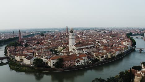 Aerial-view-of-Verona,-Italy-and-its-architecture-on-an-overcast-day