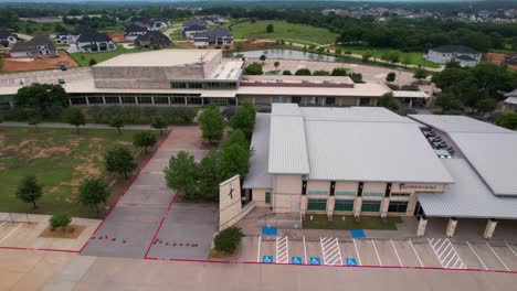 Aerial-video-of-RockPointe-Church-in-Flower-Mound-Texas-located-at-4503-Cross-Timbers-Rd,-Flower-Mound,-TX-75028