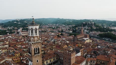 Aerial-view-of-Palazzo-della-Ragione-clock-tower-in-Verona,-Italy