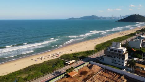 Luftaufnahme-Von-Praia-Brava-In-Brasilien