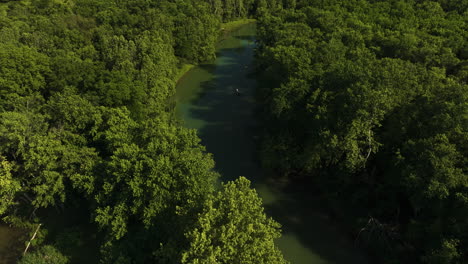 Lake-Sequoyah-Surrounded-With-Lush-Vegetation-In-Arkansas,-USA---aerial-shot