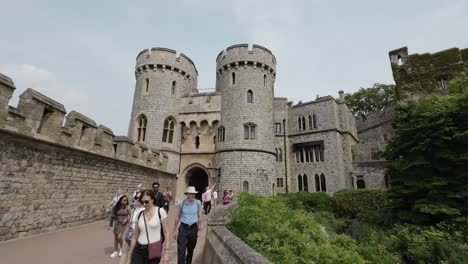 Shot-of-tourists-visiting-Windsor-Castle-during-daytime