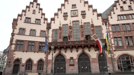 Establecimiento-De-Toma-Estática-Del-Edificio-Frankfurter-Romer-En-Frankfurt,-Alemania