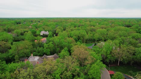 Beautiful-aerial-displaying-Lake-Forest,-a-residential-area
