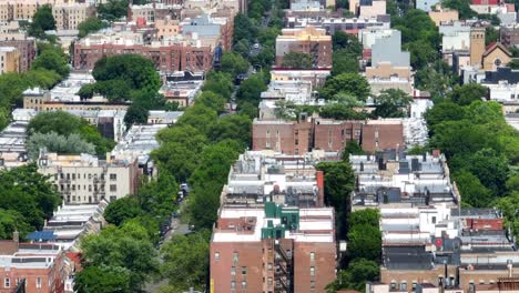 New-York-City-housing-in-summer